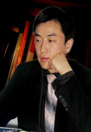 白自成