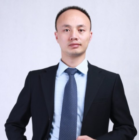 黄东兴
