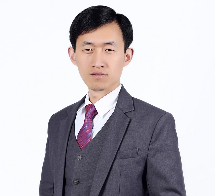 黄志新