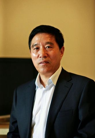 王明基