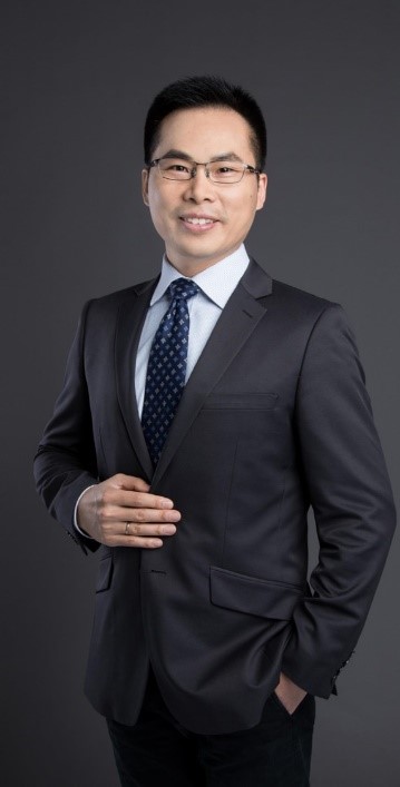 陈佩琦