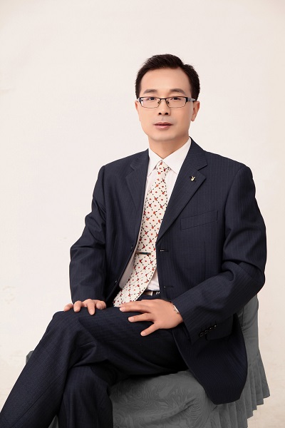 郑君