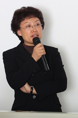 何青