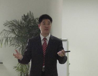 李坚