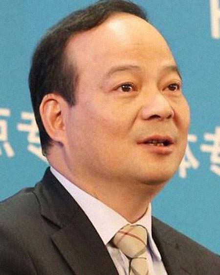 曾毓群