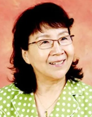 李明英
